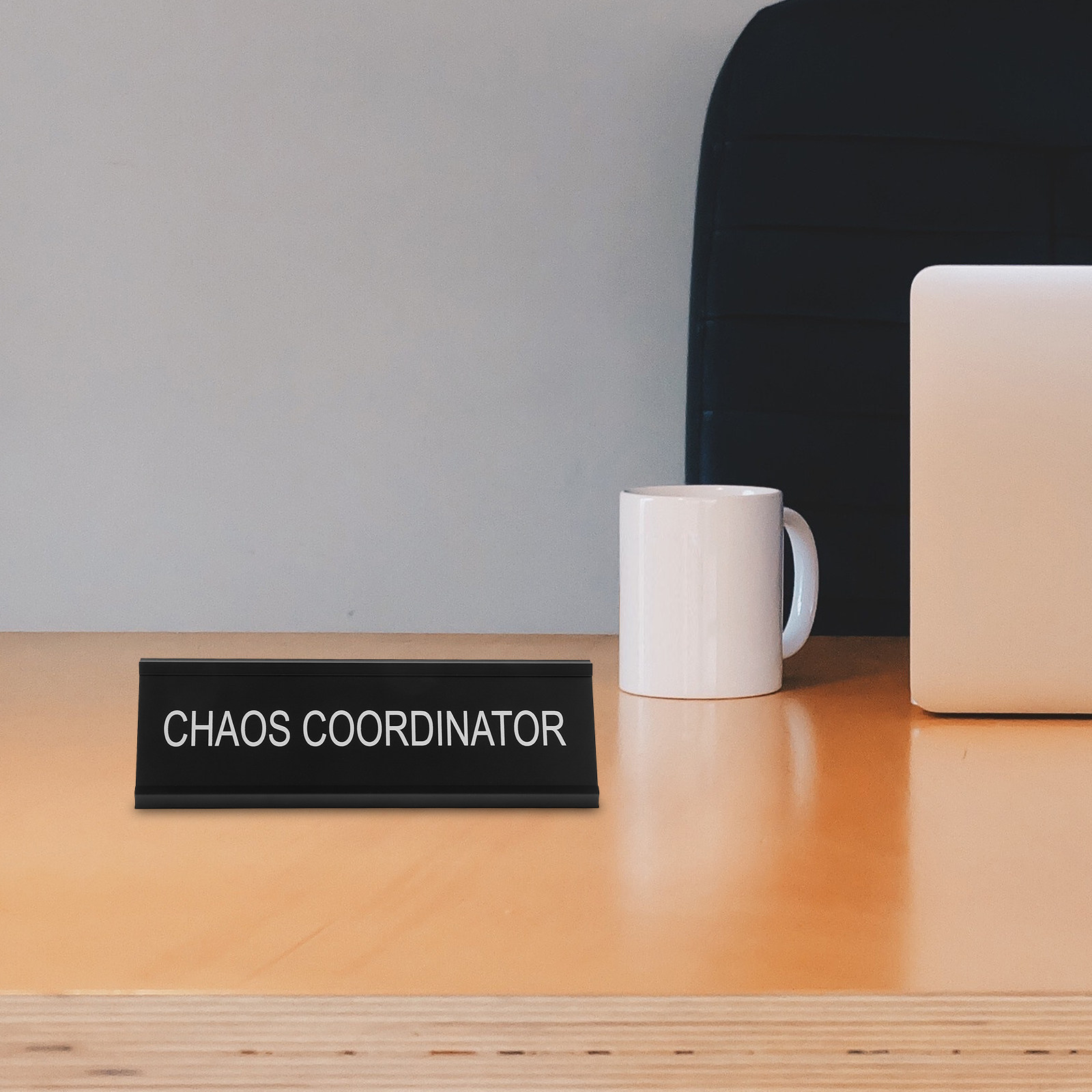 Placa de Escritorio en Forma d - Desk Name Plate reseña y precio